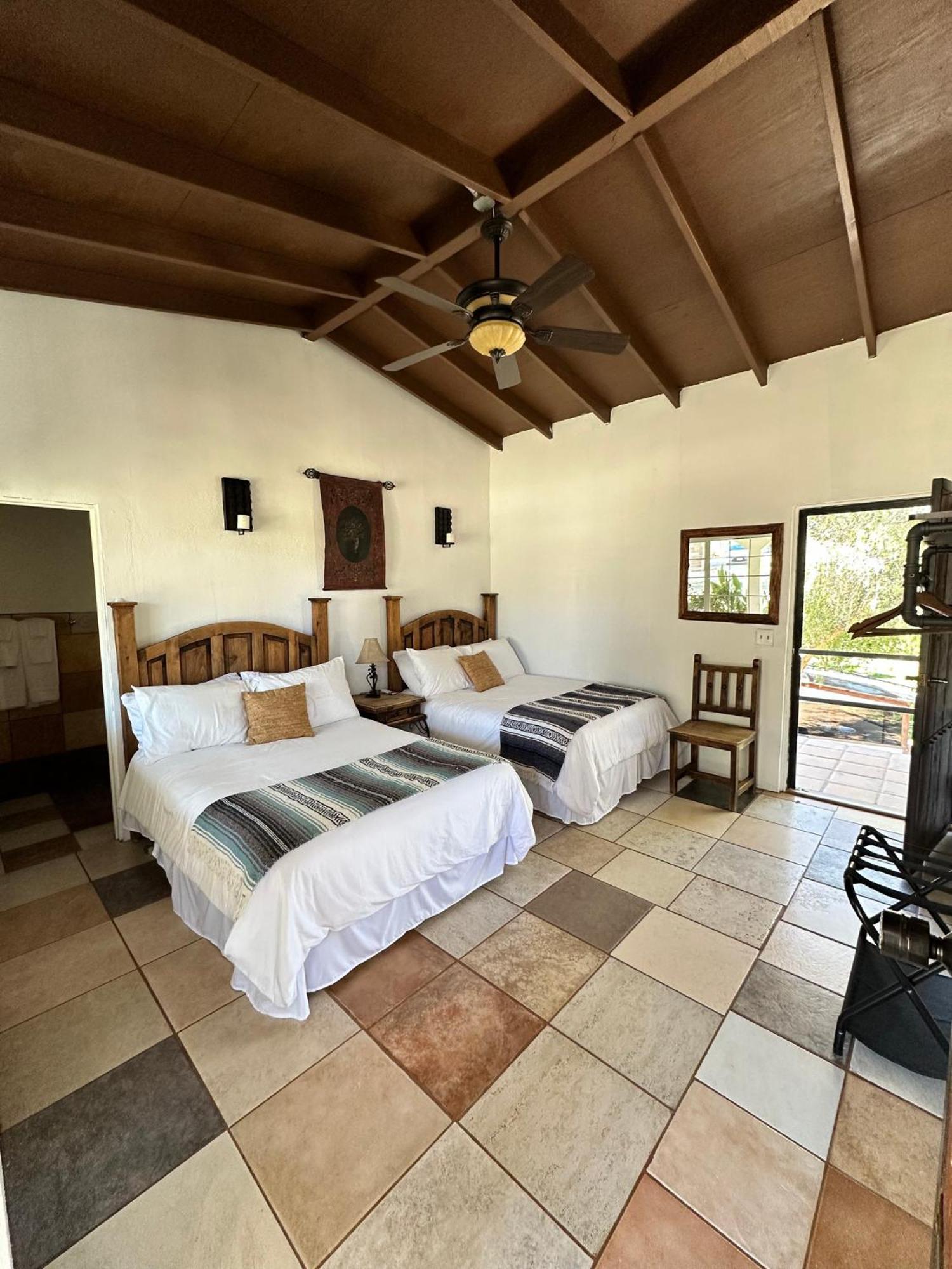 Casa Luna Vinedo บาเย เด กัวลาลูเป ภายนอก รูปภาพ
