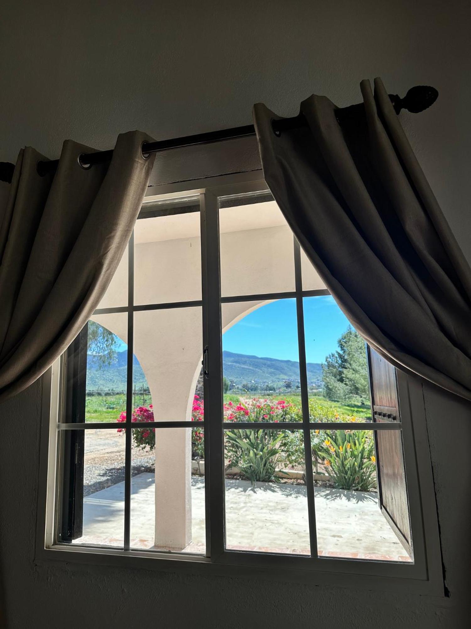 Casa Luna Vinedo บาเย เด กัวลาลูเป ภายนอก รูปภาพ